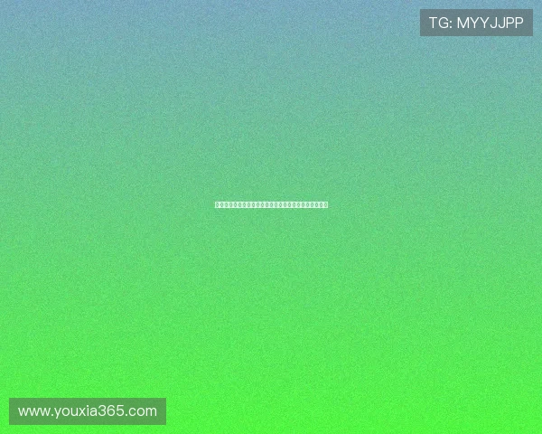 莱万大赞韩式炸鸡费尔明称饮品为亮点两人享受美食时刻